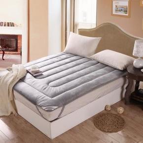 玛克家纺 双人防滑负离子竹炭床垫 150*200cm  折83.5元(159，300-151)
