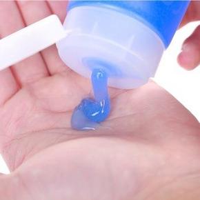 师夷家 男士瞬活畅爽矿物磨砂洁面啫喱150ml 9.9元
