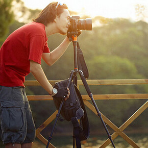 再特价：富图宝(Fotopro) X-4C 五节脚管 专业单反三脚架 798元，平时1490