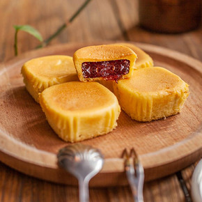 红磨坊 金砖果酱蛋糕10粒装 300g 三种口味 8.8元包邮