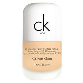 Calvin Klein  全日持久粉底液 30ml+三合一粉底液30ml 280元(380-100)