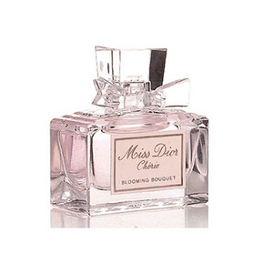 Miss.DIOR 迪奥小姐花漾淡香氛5ml Q版 38元