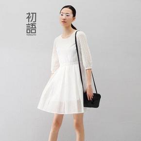 初语 镂空圆领显瘦复古连衣裙 女 59元包邮(99-40券)