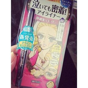 这款是我买的第一支眼线笔，我夏天是混油的肤质，可是用它真的