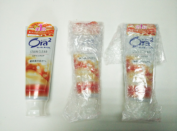  日本Ora2皓乐齿 亮白净色牙膏，这款带有玫瑰果香味，非
