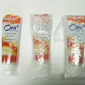  日本Ora2皓乐齿 亮白净色牙膏，这款带有玫瑰果香味，非